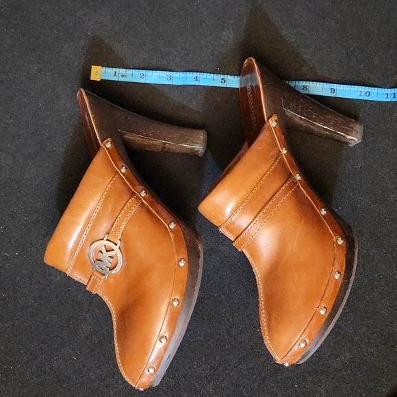 Michaell Kors| Clogs Size 10 - Picture 8 of 8
